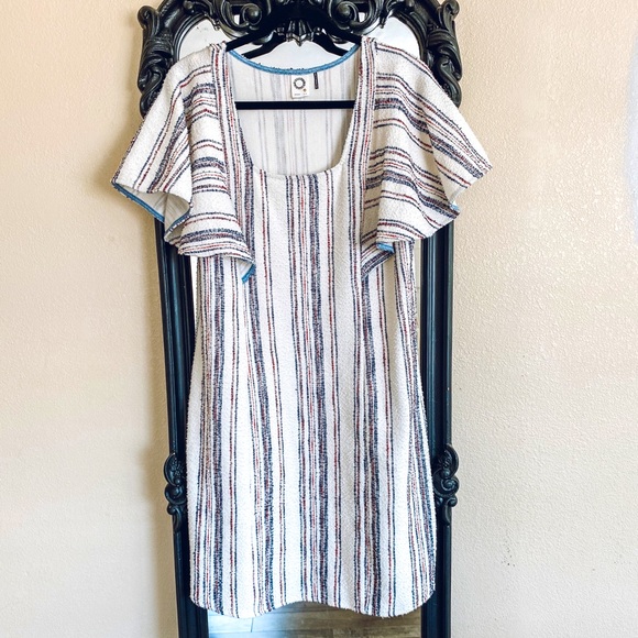 SOLD Akemi & Kin Textured Ruffle Sleeve Dress - Picture 2 of 6